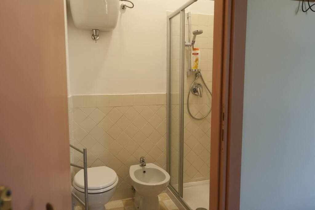 Ospitaci Appartamenti Viale Mezzetti 폴리뇨 외부 사진
